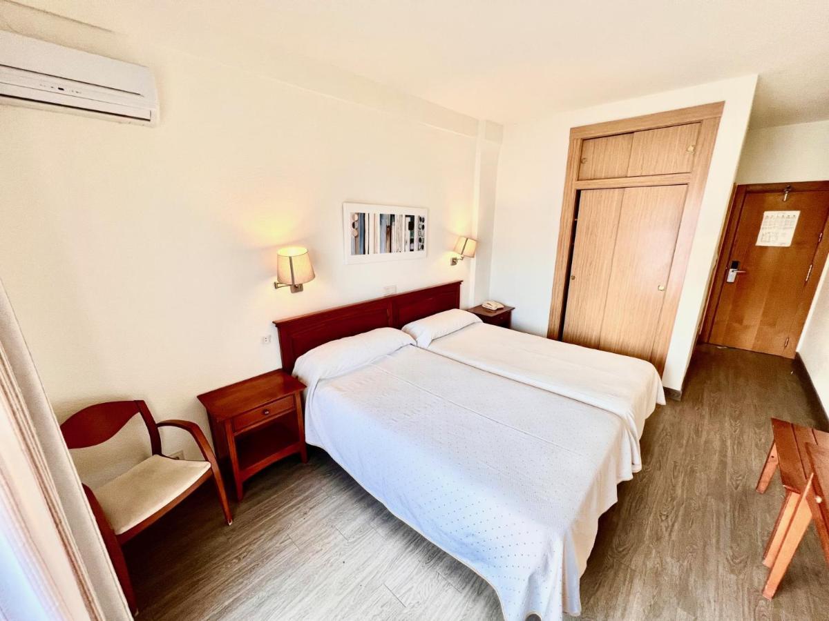 Hotel Nadal เบนิดอร์ม ภายนอก รูปภาพ