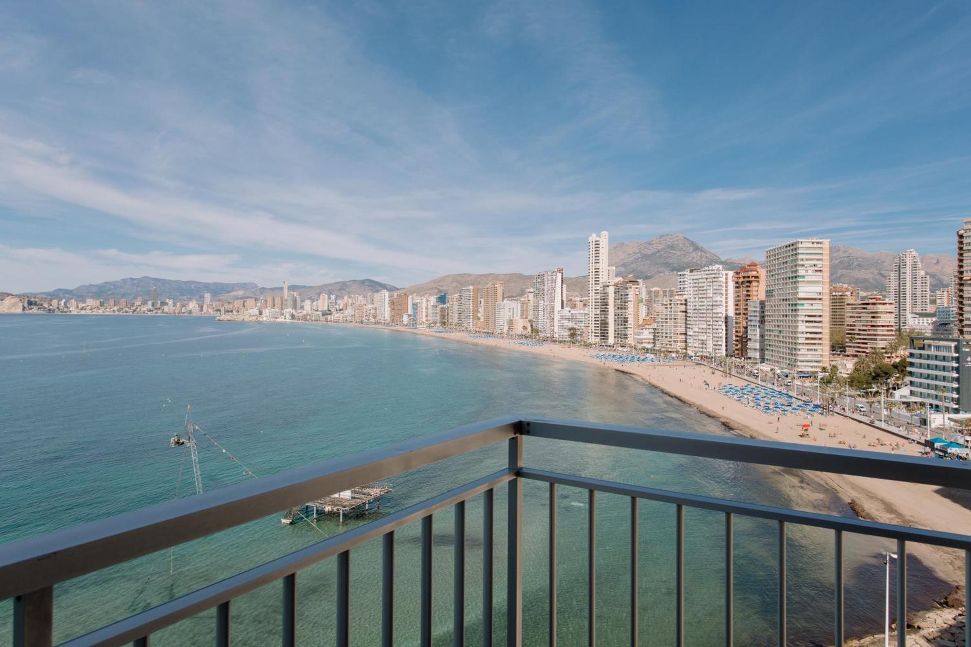 Hotel Nadal เบนิดอร์ม ภายนอก รูปภาพ