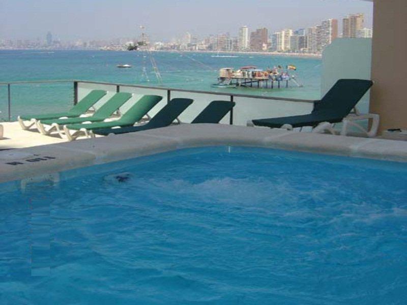 Hotel Nadal เบนิดอร์ม ภายนอก รูปภาพ